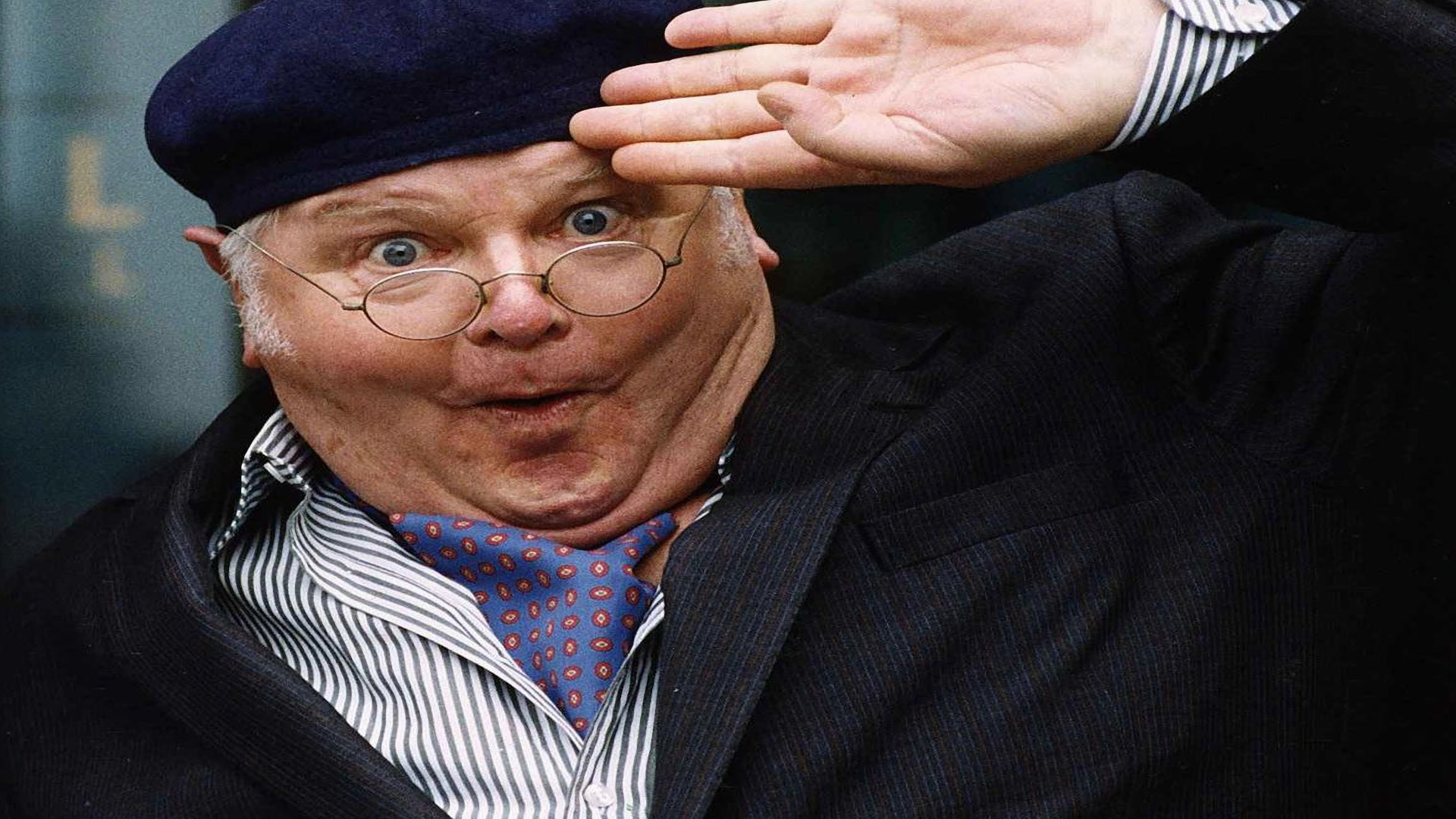 Benny Hill's Madcap Chase!