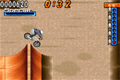 Mat Hoffman's Pro BMX - Screenshot - Gameplay Image