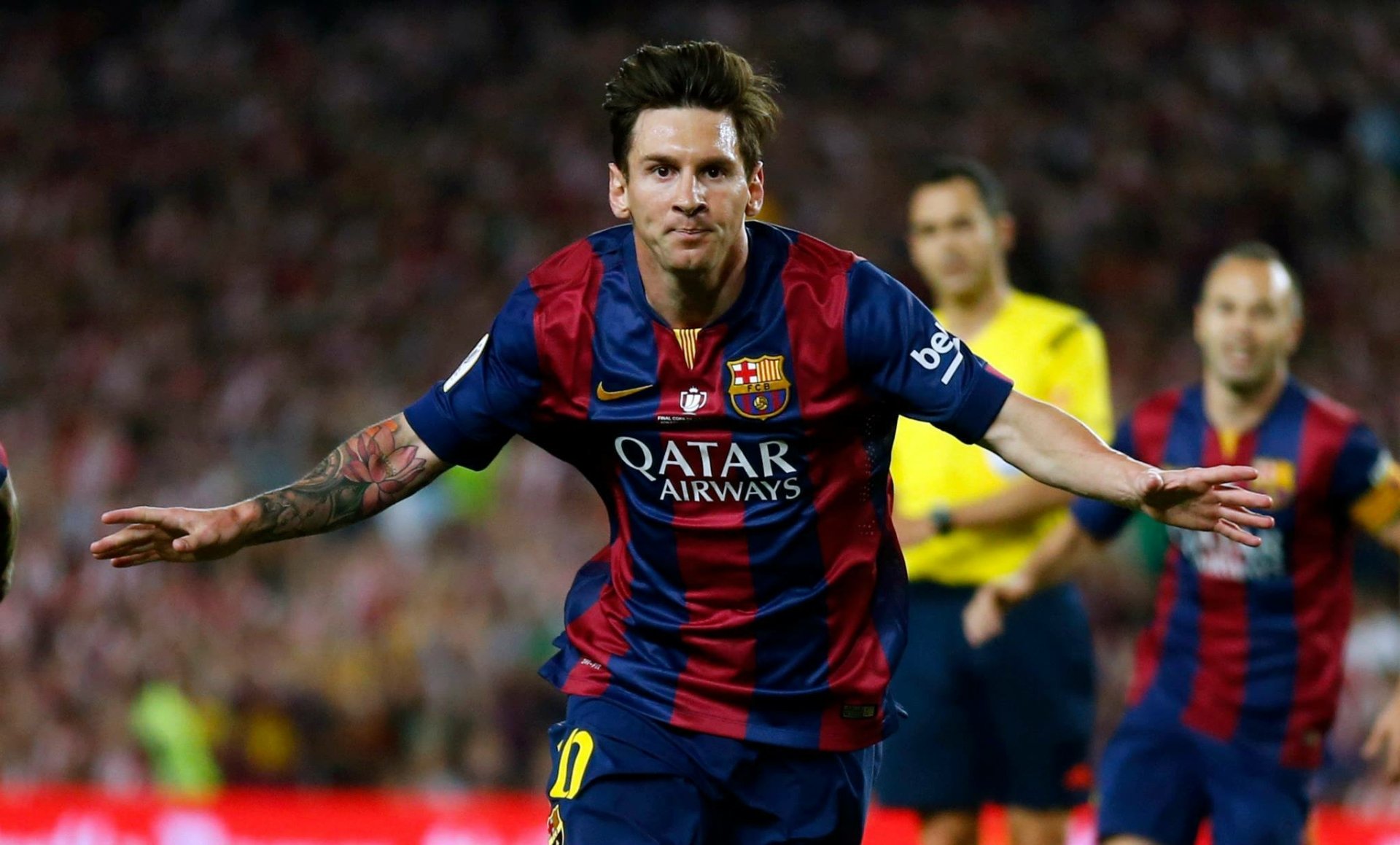Super League Football: Barcelona